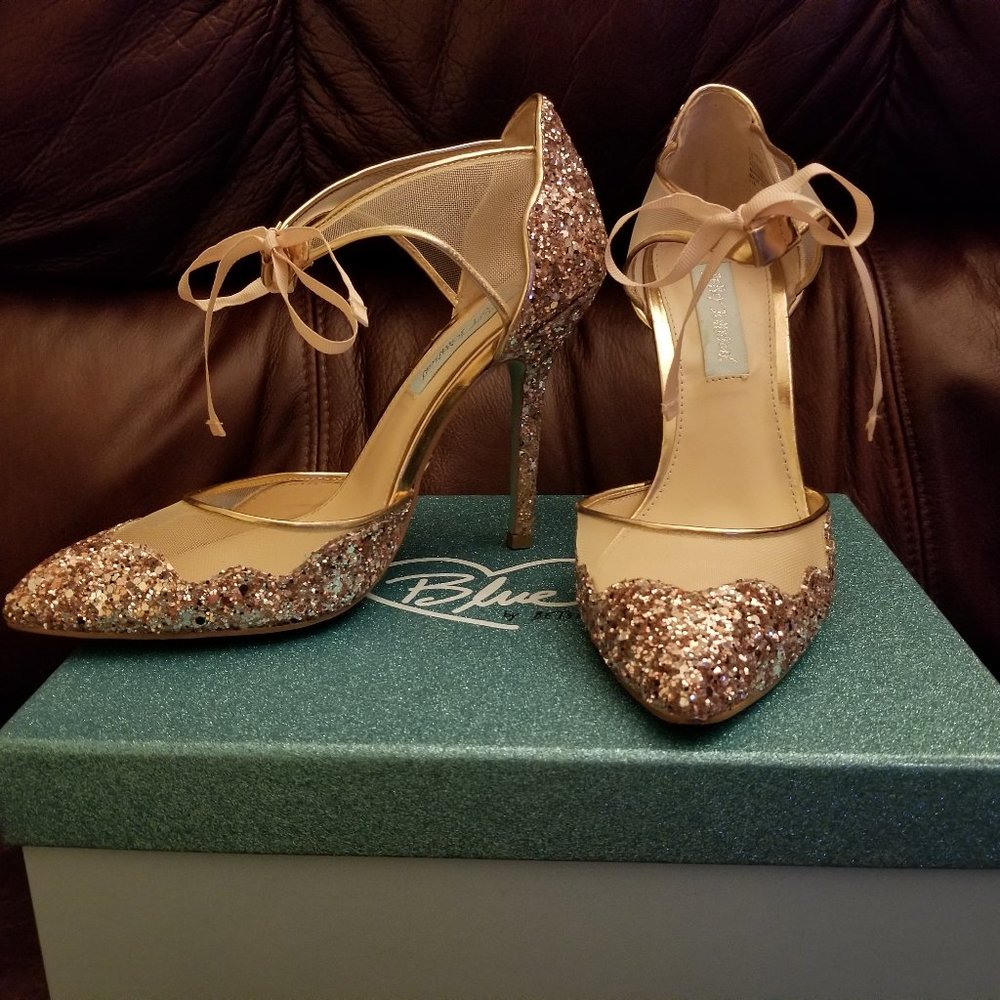 Betsey Johnson Iris Champagne Stiletto Heel - 7.5